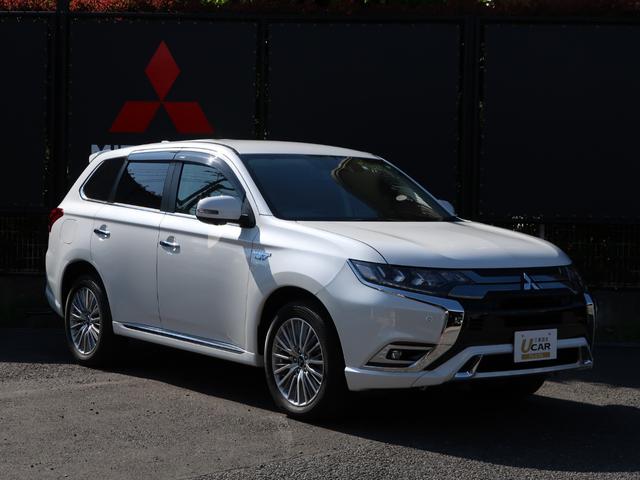 アウトランダーＰＨＥＶ Ｇ　禁煙車　バッテリー残存容８５パーセント　衝突被害軽減ブレーキ　車線逸脱警報システム　後側方車両検知システム　誤発進抑制機能　コーナーセンサー　全方位カメラ　急速充電　ＡＣ１５００Ｗ１００Ｖ電源（32枚目）