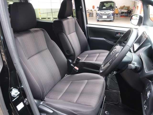 ヴォクシー ZS 煌II カロッツェリア6.8型ワイドモニター Bluetooth USB バックカメラ ETC クルーズコントロール リヤオートエアコン 衝突被害軽減ブレーキ 誤発進抑制機能 オートマチックハイビーム(15枚目)