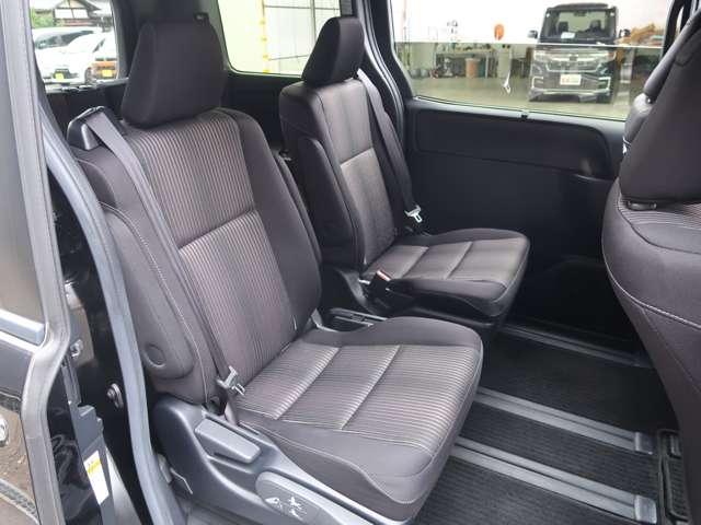 ヴォクシー ZS 煌II カロッツェリア6.8型ワイドモニター Bluetooth USB バックカメラ ETC クルーズコントロール リヤオートエアコン 衝突被害軽減ブレーキ 誤発進抑制機能 オートマチックハイビーム(16枚目)