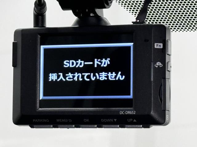 プリウス ＳセーフティプラスＩＩ　ディスプレイオーディオ　ナビ　ＥＴＣ　レーダークルーズコントロール　衝突被害軽減システム　踏み間違い防止装置　ブラインドスポットモニター　全周囲カメラ　ＬＥＤヘッドライト（8枚目）