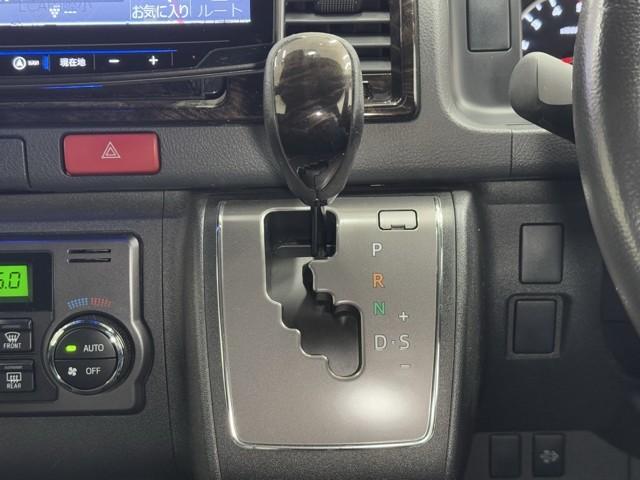 ハイエースバン スーパーＧＬ　ダークプライムＩＩ　衝突回避システム　運転席助手席エアバック　アルミホイール　社外大ナビ　ドライブレコーダー付　ＬＥＤライト　地デジ　エアコン　パワーウィンドウ　エアバック　キーレスエントリー　イモビライザー（14枚目）