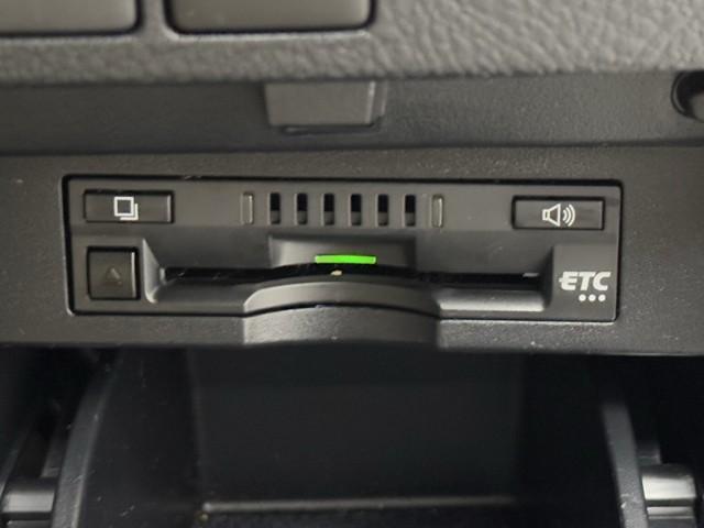 アルファード ３．５ＧＦ　衝突軽減　バックモニター　ナビ＆ＴＶ　クルコン　ＬＥＤヘッドランプ　地デジ　キーレス　アイドリングストップ　ＤＶＤ　３列シート　ＡＢＳ　アルミホイール　オートエアコン　パワーシート　エアバッグ　ＥＴＣ（8枚目）