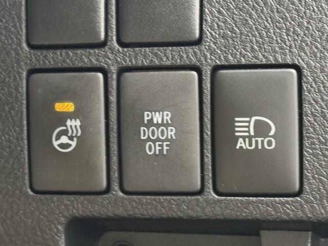 アルファード ３．５ＧＦ　衝突軽減　バックモニター　ナビ＆ＴＶ　クルコン　ＬＥＤヘッドランプ　地デジ　キーレス　アイドリングストップ　ＤＶＤ　３列シート　ＡＢＳ　アルミホイール　オートエアコン　パワーシート　エアバッグ　ＥＴＣ（9枚目）