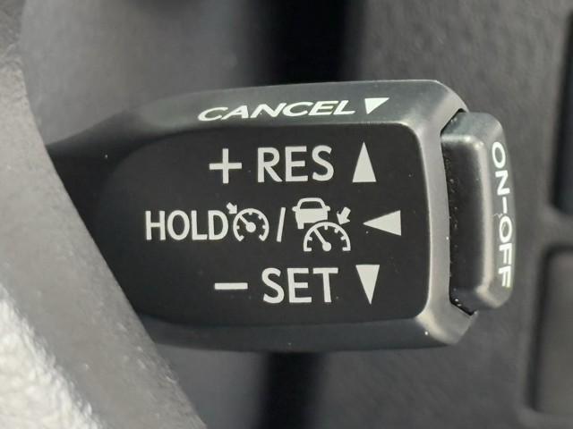 アルファード ３．５ＧＦ　衝突軽減　バックモニター　ナビ＆ＴＶ　クルコン　ＬＥＤヘッドランプ　地デジ　キーレス　アイドリングストップ　ＤＶＤ　３列シート　ＡＢＳ　アルミホイール　オートエアコン　パワーシート　エアバッグ　ＥＴＣ（10枚目）