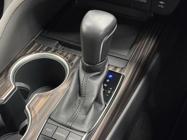 カムリ Ｇ　サンルーフ　ＥＳＣ　リヤカメラ　パワーウィンドウ　Ｉストップ　１オーナー車　オ－トエアコン　パワステ　地デジ　運転席Ｐシート　エアバッグ　ＬＥＤヘットライト　ＡＢＳ　スマートキープッシュスタート（11枚目）