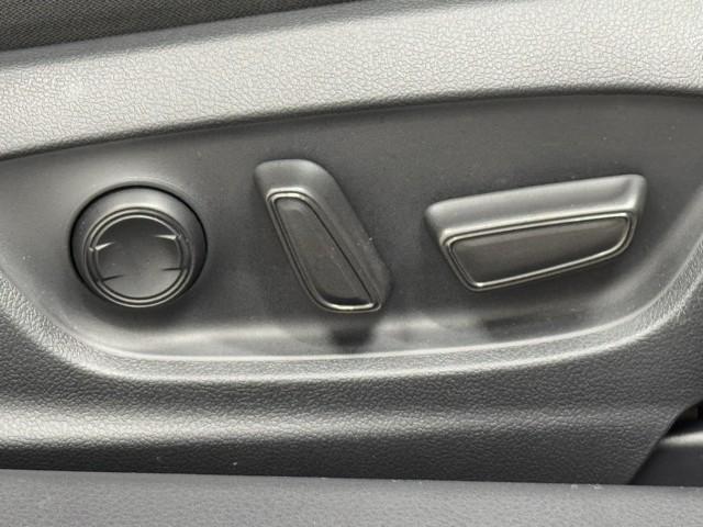 カムリ Ｇ　サンルーフ　ＥＳＣ　リヤカメラ　パワーウィンドウ　Ｉストップ　１オーナー車　オ－トエアコン　パワステ　地デジ　運転席Ｐシート　エアバッグ　ＬＥＤヘットライト　ＡＢＳ　スマートキープッシュスタート（14枚目）