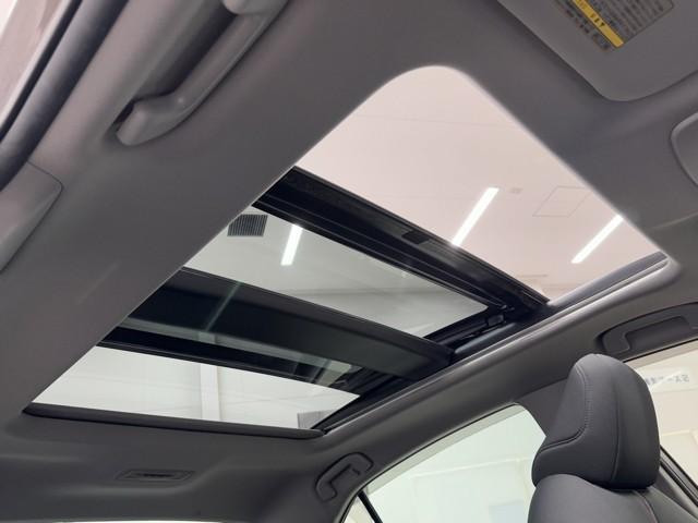 カムリ Ｇ　サンルーフ　ＥＳＣ　リヤカメラ　パワーウィンドウ　Ｉストップ　１オーナー車　オ－トエアコン　パワステ　地デジ　運転席Ｐシート　エアバッグ　ＬＥＤヘットライト　ＡＢＳ　スマートキープッシュスタート（18枚目）