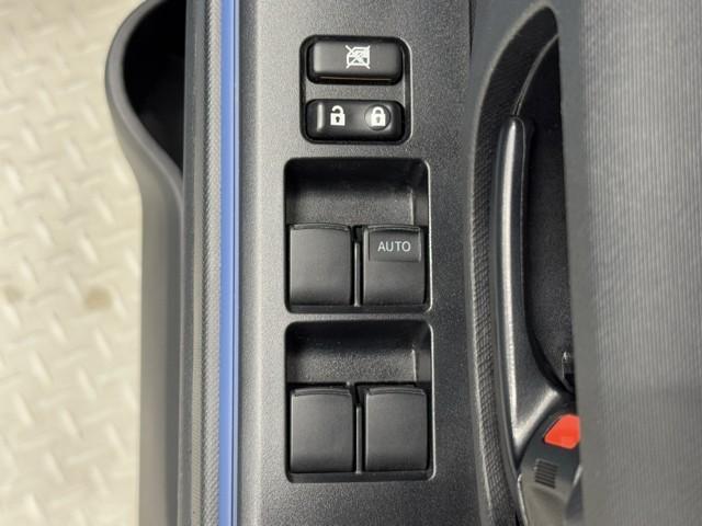 アクア S スマートキープッシュスタート キーレスエントリ イモビ ナビ&TV オートエアコン デュアルエアバック ESC Bカメラ パワーウィンドウ AUX端子 ETC アルミホイール SRS ワンセグTV(13枚目)