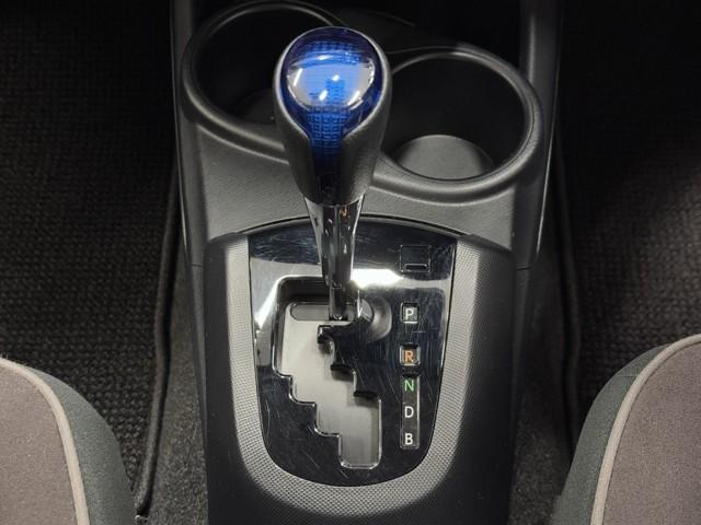 アクア G 誤発進抑制機能 バックモニタ セキュリティー メンテナンスノート ドライブレコーダ デュアルエアバック ナビTV I-STOP LED パワーウィンドウ 1オーナ- 地デジ ESC ATエアコン(12枚目)