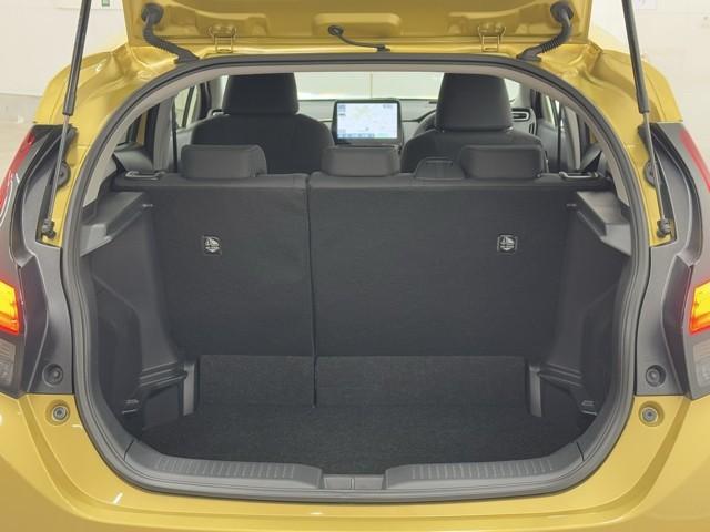 アクア Z LEDヘッドライト スマートキー 100V電源 イモビライザー アルミホイール ドライブレコーダー オートクルーズコントロール 点検記録簿 フルセグTV エアコン ESC ナビ&TV ETC キーレス(16枚目)