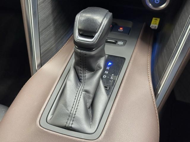 ハリアーハイブリッド Ｚ　レザーパッケージ　ナビＴＶ　ＡＣ１００Ｖ電源　ＬＥＤライト　本革　エアコン　横滑り防止　ドラレコ付　クルーズコントロール　Ｐシート　メディアプレイヤー接続　キーレスエントリー　フルセグテレビ　アイドリングストップ（13枚目）