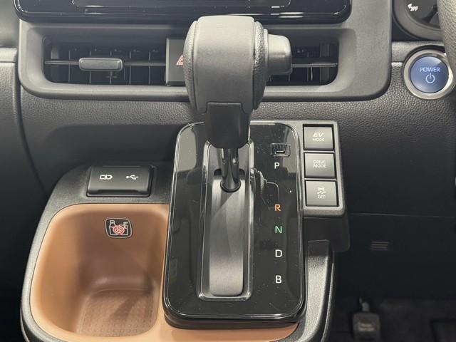 シエンタ ハイブリッドＧ　サポカー　地デジテレビ　ドライブレコーダー　メモリナビ　クルーズコントロール　Ｗ電動ドア　ＬＥＤ　ＶＳＣ　ＥＴＣ　キーフリー　ミュージックプレイヤー接続可　アイドリングストップ　イモビライザー　ＡＢＳ（11枚目）