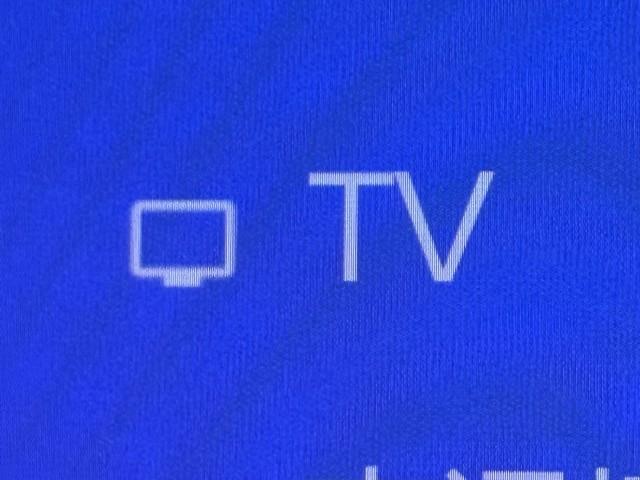 ハリアーハイブリッド Ｚ　レザーパッケージ　ナビＴＶ　ＡＣ１００Ｖ電源　ＬＥＤライト　本革　エアコン　横滑り防止　ドラレコ付　クルーズコントロール　Ｐシート　ガラスルーフ　メディアプレイヤー接続　キーレスエントリー　フルセグテレビ　アルミ（7枚目）