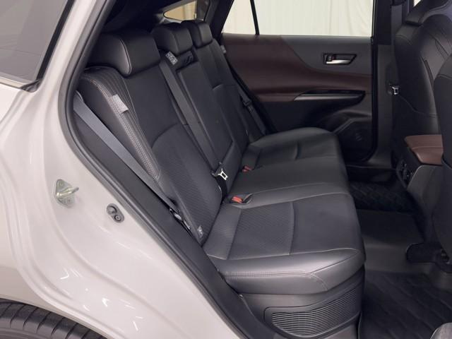 ハリアーハイブリッド Ｚ　レザーパッケージ　ナビＴＶ　ＡＣ１００Ｖ電源　ＬＥＤライト　本革　エアコン　横滑り防止　ドラレコ付　クルーズコントロール　Ｐシート　ガラスルーフ　メディアプレイヤー接続　キーレスエントリー　フルセグテレビ　アルミ（16枚目）