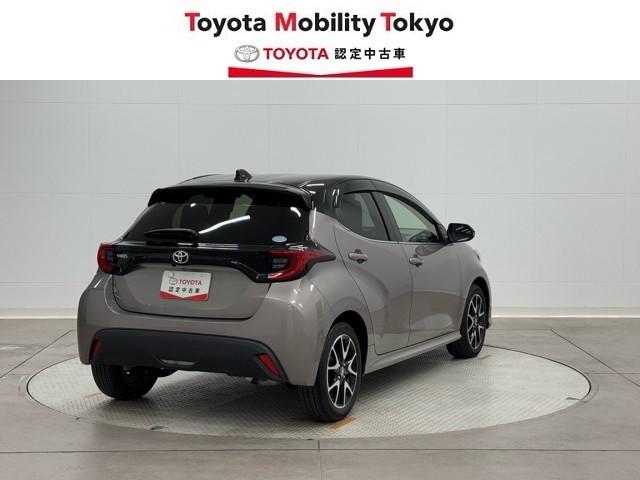 ヤリス Ｚ　サイドＳＲＳ　ＡＡＣ　バックモニタ　スマキー　横滑防止装置　キーフリー　１オーナー　アルミ　ＬＥＤランプ　パワーウインドウ　定期点検記録簿　助手席エアバック　クルコン　エアバッグ　パワーステアリング（2枚目）