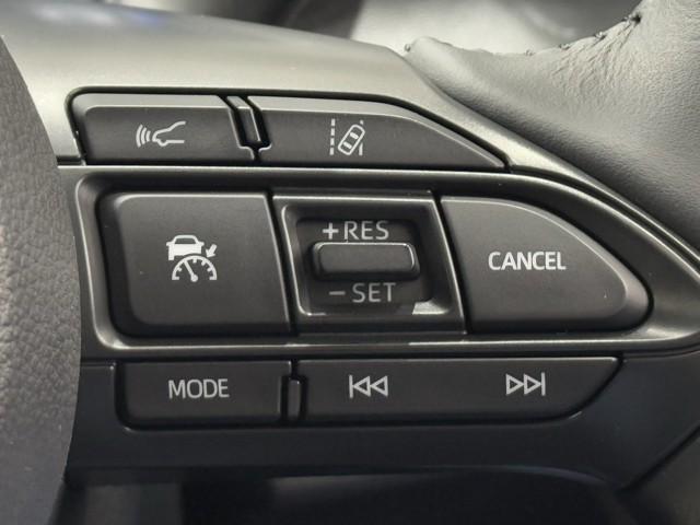 ヤリス Ｚ　サイドＳＲＳ　ＡＡＣ　バックモニタ　スマキー　横滑防止装置　キーフリー　１オーナー　アルミ　ＬＥＤランプ　パワーウインドウ　定期点検記録簿　助手席エアバック　クルコン　エアバッグ　パワーステアリング（10枚目）