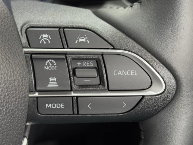 ヴォクシー ハイブリッドＳ－Ｚ　パワーウィンドウ　インテリキー　横滑防止装置　アクティブクルーズコントロール　１オナ　フルオートエアコン　リアカメラ　エアバッグ　ＡＢＳ　１００Ｖ充電　ＷＡＣ　アルミホイール　キーレス　ＰＳ　記録簿（8枚目）