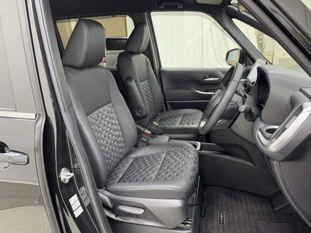 ヴォクシー ハイブリッドＳ－Ｚ　パワーウィンドウ　インテリキー　横滑防止装置　アクティブクルーズコントロール　１オナ　フルオートエアコン　リアカメラ　エアバッグ　ＡＢＳ　１００Ｖ充電　ＷＡＣ　アルミホイール　キーレス　ＰＳ　記録簿（13枚目）