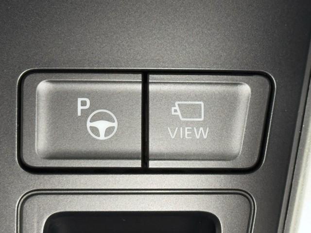 ヴォクシー ハイブリッドＳ－Ｚ　パワーウィンドウ　インテリキー　横滑防止装置　アクティブクルーズコントロール　１オナ　フルオートエアコン　リアカメラ　エアバッグ　ＡＢＳ　１００Ｖ充電　ＷＡＣ　アルミホイール　キーレス　ＰＳ　記録簿（18枚目）