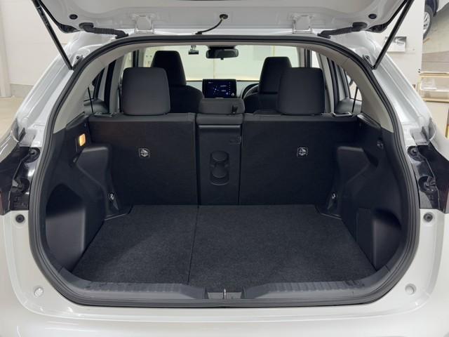 ヤリスクロス G ETC装備 リヤカメラ 点検記録簿 スマートエントリー イモビライザー オートエアコン アルミホイール キーレス パワーウィンドウ クルコン ABS ドライブレコーダー エアバッグ パワーステアリング(17枚目)