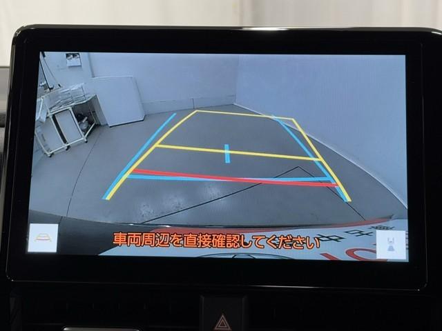 バックモニター付なので後退時に後方が見えるので安心。　車は構造上、死角がたくさんなので万が一を考えると必須ですね。　あくまで補助の為の装備、バックは目視で確認する事が重要ですよ。