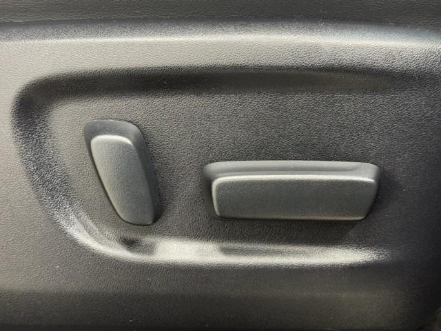 アルファードハイブリッド SR エアコン 100V充電 地デジ 両電動ドア ミュージックプレイヤー接続可 電動シート LEDライト キーレス ETC車載器 ドラレコ メモリナビ Bカメラ 盗難防止 エアバッグ 3列シート DVD再生(16枚目)