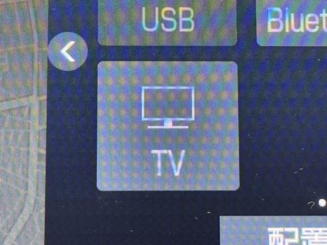 クラウンハイブリッド Ｇ　アルミ　ＬＥＤヘッド　キーフリー　記録簿　アイドリングストップ　横滑り防止機能　ＤＶＤ　ＥＴＣ　オートエアコン　ＡＵＸ　ＡＢＳ　メモリナビ　盗難防止装置　エアバッグ　オートクルーズコントロール（8枚目）