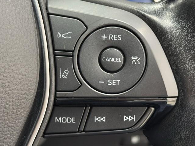 クラウンハイブリッド Ｇ　アルミ　ＬＥＤヘッド　キーフリー　記録簿　アイドリングストップ　横滑り防止機能　ＤＶＤ　ＥＴＣ　オートエアコン　ＡＵＸ　ＡＢＳ　メモリナビ　盗難防止装置　エアバッグ　オートクルーズコントロール（13枚目）