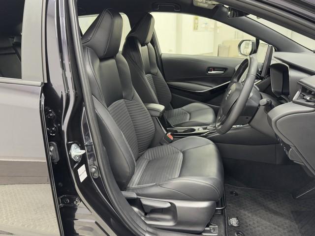 カローラツーリング ハイブリッド　ダブルバイビー　追突軽減ブレーキ　バックモニタ　横滑防止　スマキー　ＬＥＤライト　Ａストップ　デュアルエアバッグ　エアコン　オートクルーズ　サイドエアバッグ　ＥＴＣ付　ナビ　ＰＳ　キーフリー　ＡＢＳ　エアバック（14枚目）