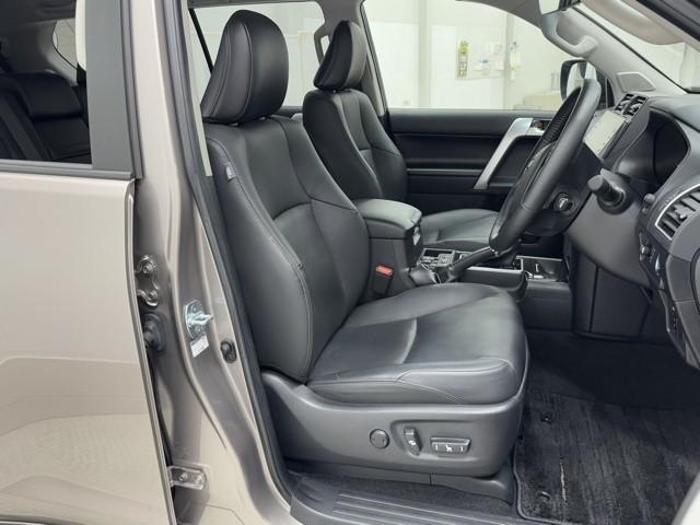 ランドクルーザープラド ＴＸ　Ｌパッケージ・ブラックエディション　ＴＳＳ　盗難防止システム　本革シート　ＡＢＳ　クルコン　ＬＥＤライト　パワーウィンドウ　パワステ　フルタイム４ＷＤ　アルミホイール　エアバッグ　電動パワーシート　キーレス　バックモニター　エアコン（14枚目）