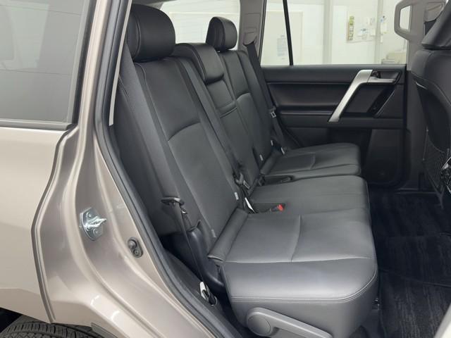 ランドクルーザープラド ＴＸ　Ｌパッケージ・ブラックエディション　ＴＳＳ　盗難防止システム　本革シート　ＡＢＳ　クルコン　ＬＥＤライト　パワーウィンドウ　パワステ　フルタイム４ＷＤ　アルミホイール　エアバッグ　電動パワーシート　キーレス　バックモニター　エアコン（16枚目）