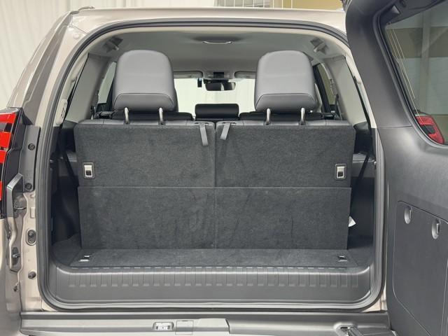 ランドクルーザープラド ＴＸ　Ｌパッケージ・ブラックエディション　ＴＳＳ　盗難防止システム　本革シート　ＡＢＳ　クルコン　ＬＥＤライト　パワーウィンドウ　パワステ　フルタイム４ＷＤ　アルミホイール　エアバッグ　電動パワーシート　キーレス　バックモニター　エアコン（17枚目）