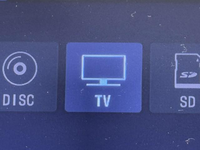 ハイエースバン ロングスーパーＧＬ　フルフラット　リアカメラ　ＳＲＳ　ダブルエアバッグ　Ｗエアコン　横滑り防止装置付　盗難防止機能　キーレス　スマートエントリー　ＤＶＤ視聴可　エアコン　パワステ　ナビＴＶ　ドライブレコーダ　ＥＴＣ（7枚目）