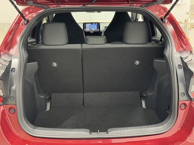 ヤリス ハイブリッドＧ　Ｉストップ　サイドエアバッグ　スマートキ　ナビ　Ｂモニター　ドライブレコーダー　ＥＴＣ車載器　横滑り防止装置　クルコン　セキュリティアラーム　メディアプレイヤー接続　パワステ　メモリーナビゲーション（16枚目）