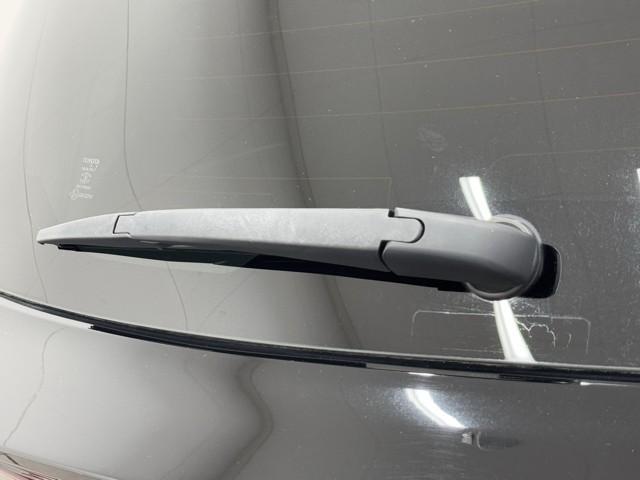 ヤリス ハイブリッドＧ　Ｉストップ　サイドエアバッグ　スマートキ　ナビ　Ｂモニター　ドライブレコーダー　ＥＴＣ車載器　横滑り防止装置　クルコン　セキュリティアラーム　メディアプレイヤー接続　パワステ　メモリーナビゲーション（18枚目）