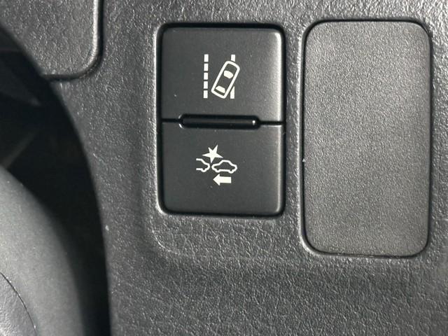 先進の安全装備ついてます。詳しい装備内容、仕様等につきましてはスタッフにお問合せ下さい。