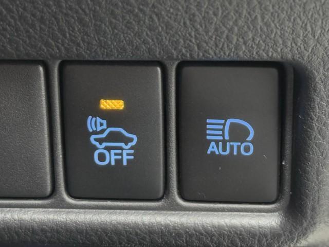 C-HR G ハーフ革 TSS ワンオナ アイドルストップ DVD再生可 定期点検記録簿 LEDヘッド バックモニタ イモビライザー ナビ&TV ETC付 キーフリーシステム スマキー 横滑り防止機能 クルーズC(11枚目)