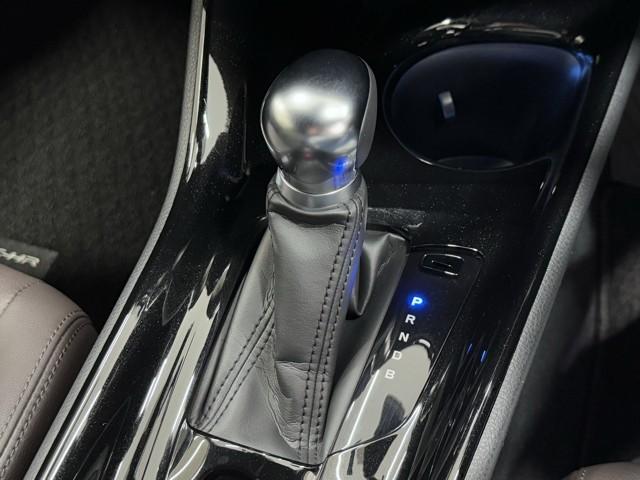 C-HR G ハーフ革 TSS ワンオナ アイドルストップ DVD再生可 定期点検記録簿 LEDヘッド バックモニタ イモビライザー ナビ&TV ETC付 キーフリーシステム スマキー 横滑り防止機能 クルーズC(13枚目)