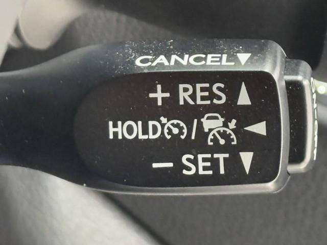 Ｃ－ＨＲ Ｓ　ＬＥＤパッケージ　スマートキー＆プッシュスタート　定期点検記録簿　地デジ　ＬＥＤヘッド　オ－トエアコン　ＷＳＲＳ　キーレスエントリー　ドライブレコーダー　ナビＴＶ　横滑り防止　クルーズコントロール　イモビライザー（12枚目）