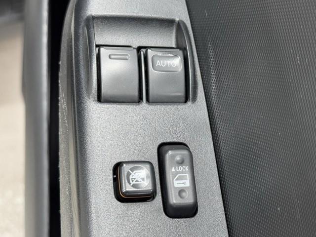 ハイエースバン ロングＤＸ　ブレーキサポート　リアカメラ　ＰＷ　運転席エアバッグ　ナビテレビ　横滑り防止　整備点検記録簿　イモビ付　パワーステアリング　エアコン　ミュージックプレイヤー接続可　ＡＢＳ　キーレス　ワンセグテレビ（12枚目）