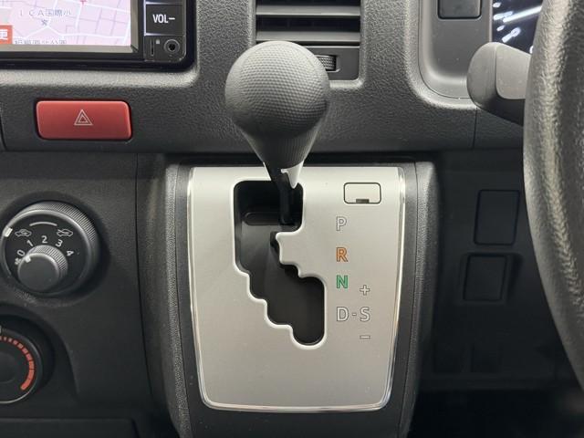 ハイエースバン ロングＤＸ　ブレーキサポート　リアカメラ　ＰＷ　運転席エアバッグ　ナビテレビ　横滑り防止　整備点検記録簿　イモビ付　パワーステアリング　エアコン　ミュージックプレイヤー接続可　ＡＢＳ　キーレス　ワンセグテレビ（13枚目）