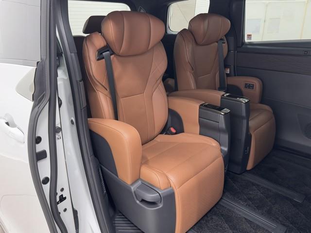 ヴェルファイアハイブリッド Ｚ　プレミア　衝突被害軽減ブレーキ　Ｂモニター　ダブルエアコン　ムーンＲ　フルセグ地デジＴＶ　両側Ｐスライドドア　記録簿　ナビテレビ　エアバッグ　電動シート　ＬＥＤライト　本革シート　キーレス　アルミホイール（16枚目）