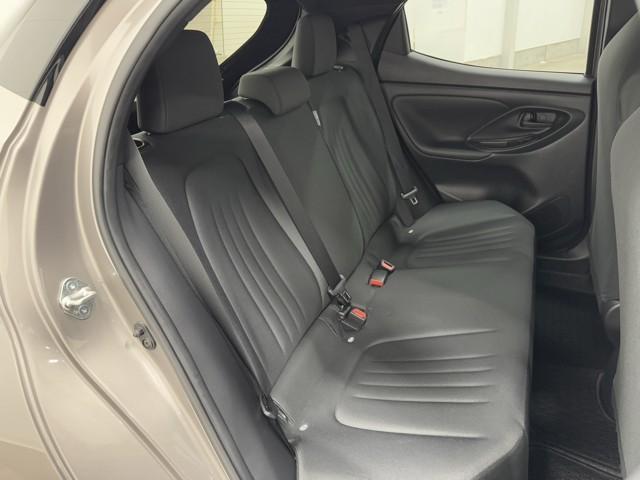 ヤリス Ｇ　カーナビ　点検記録簿　Ｂカメラ　エアコン　スマートキー＆プッシュスタート　ドライブレコーダー　ＬＥＤヘッド　メモリーナビゲーション　イモビ　横滑り防止システム　クルーズＣ　ＡＢＳ　パワーウィンドウ（15枚目）