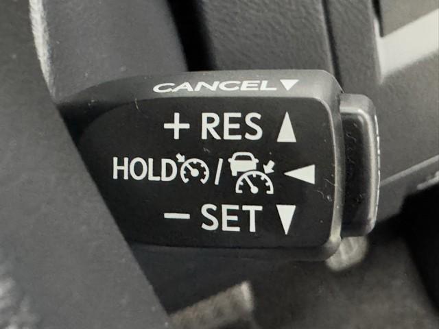 アルファード ２．５Ｓ　Ｃパッケージ　両電動ドア　Ｂモニタ　地デジ　定期点検記録簿　ＤＶＤ再生可能　リアオートエアコン　ナビテレビ　横滑り防止　クルコン　ＡＣ１００Ｖ電源　セキュリティ　ＥＴＣ車載器　ＬＥＤヘッドライト　スマートキー　３列（10枚目）