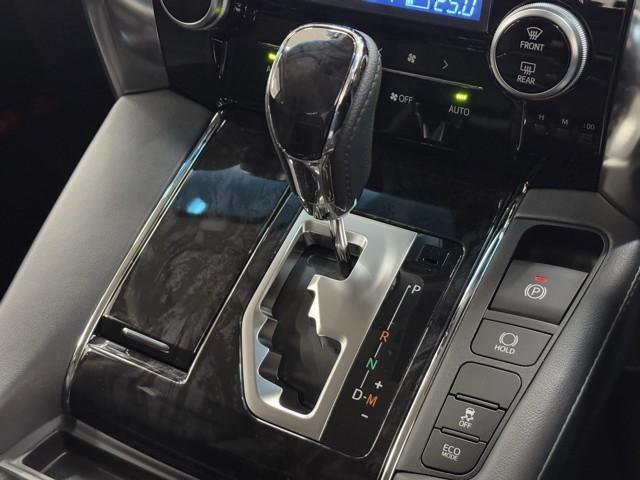 アルファード ２．５Ｓ　Ｃパッケージ　両電動ドア　Ｂモニタ　地デジ　定期点検記録簿　ＤＶＤ再生可能　リアオートエアコン　ナビテレビ　横滑り防止　クルコン　ＡＣ１００Ｖ電源　セキュリティ　ＥＴＣ車載器　ＬＥＤヘッドライト　スマートキー　３列（12枚目）