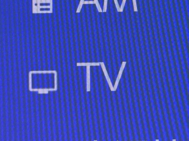 ヴォクシー ハイブリッドＳ－Ｚ　パワーウィンドウ　ＤＶＤ再生機能　インテリキー　横滑防止装置　地デジＴＶ　アクティブクルーズコントロール　フルオートエアコン　リアカメラ　エアバッグ　ＡＢＳ　１００Ｖ充電　ナビＴＶ　ＷＡＣ　キーレス（8枚目）