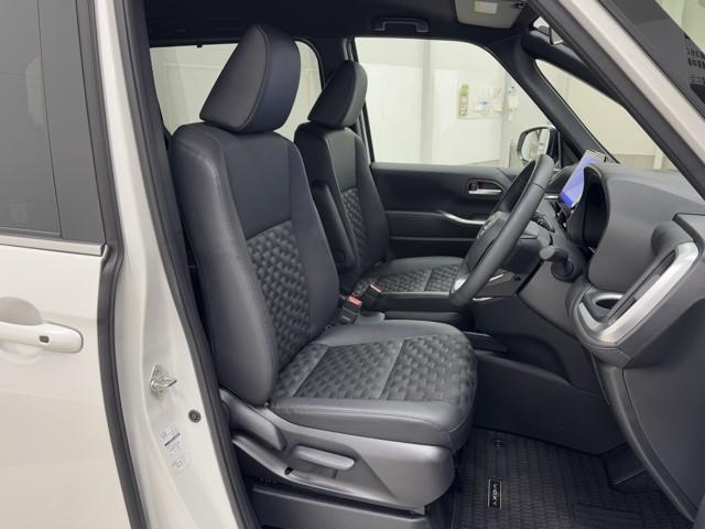 ヴォクシー ハイブリッドＳ－Ｚ　パワーウィンドウ　ＤＶＤ再生機能　インテリキー　横滑防止装置　地デジＴＶ　アクティブクルーズコントロール　フルオートエアコン　リアカメラ　エアバッグ　ＡＢＳ　１００Ｖ充電　ナビＴＶ　ＷＡＣ　キーレス（15枚目）