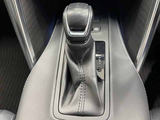 ハリアーハイブリッド Ｚ　レザーパッケージ　１００Ｖ電源　地デジ　横滑防止　盗難防止システム　Ｂモニター　革　ＬＥＤライト　パワーウィンドウ　クルコン　スマートキ－　助手席エアバック　パワーシート　エアバッグ　点検記録簿　オートエアコン　ＥＴＣ（10枚目）