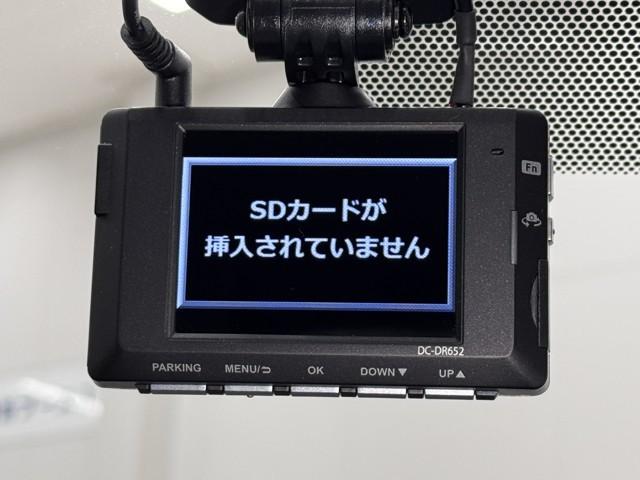 アクア Ｓビジネスパッケージ　プリクラッシュセーフティー　イモビ　キーレス　フルセグテレビ　Ｗエアバック　ＥＴＣ車載器　ＤＶＤ再生　横滑り防止　ナビＴＶ　オートエアコン　メモリーナビ　ミュージックプレイヤー接続可（9枚目）