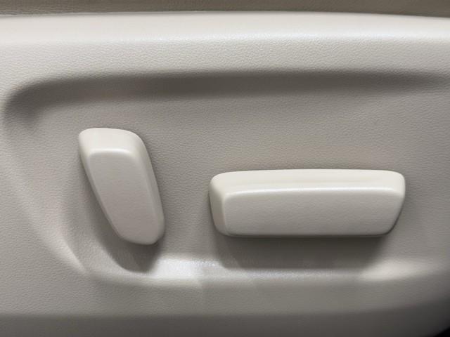 アルファードハイブリッド Ｇ　Ｆパッケージ　Ｂモニター　オートクルーズコントロール　地デジ　オートエアコン　ドライブレコーダー　電動シート　ＡＢＳ　エアバッグ　ＥＴＣ　点検記録簿　キーレス　盗難防止装置　メモリーナビ　横滑防止　３列シート（17枚目）